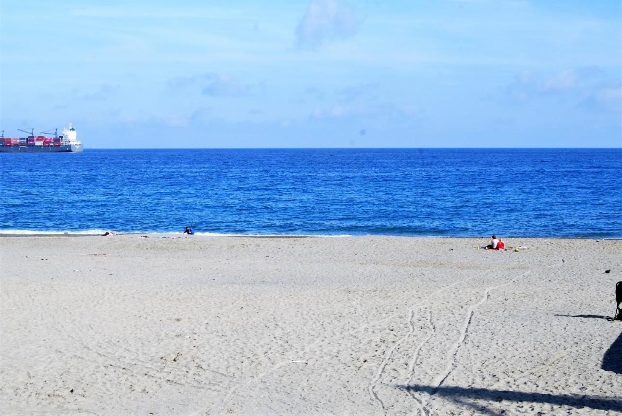 דירות סאבונה Modern & Bright Flat - 2 Min From The Sea מראה חיצוני תמונה